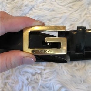 Gucci black leather belt with gold closure